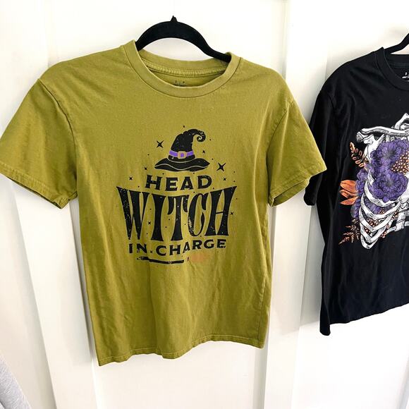 Women's Halloween Shirts Witch Skeleton Pumpkin Bundle of 3 Size Small - Picture 3 of 9